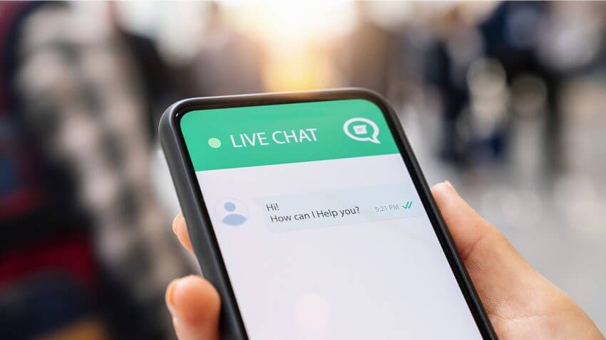 servizio clienti chatbot con messaggi automatici per telefoni cellulari smartphone